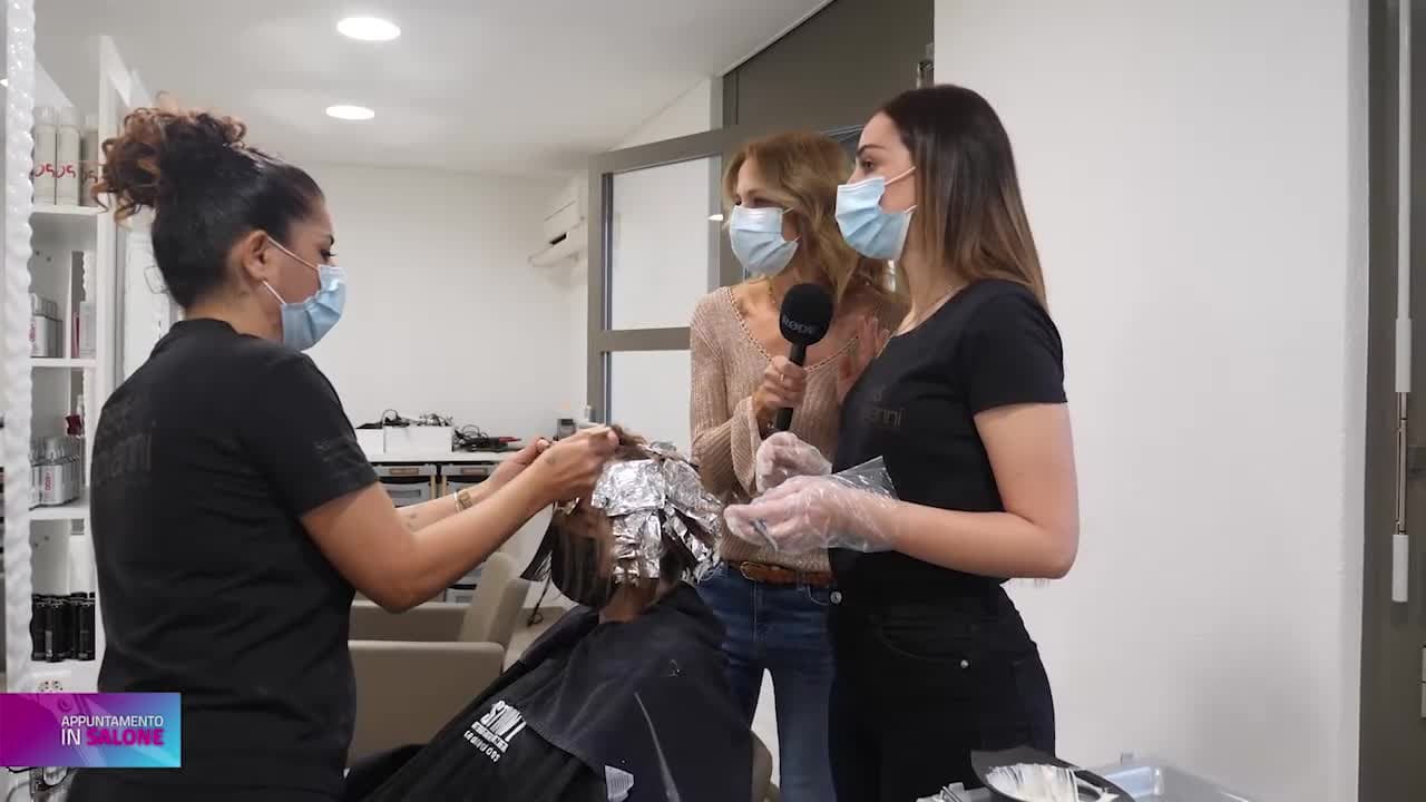 Appuntamento in salone - Effetti di luce ai capelli