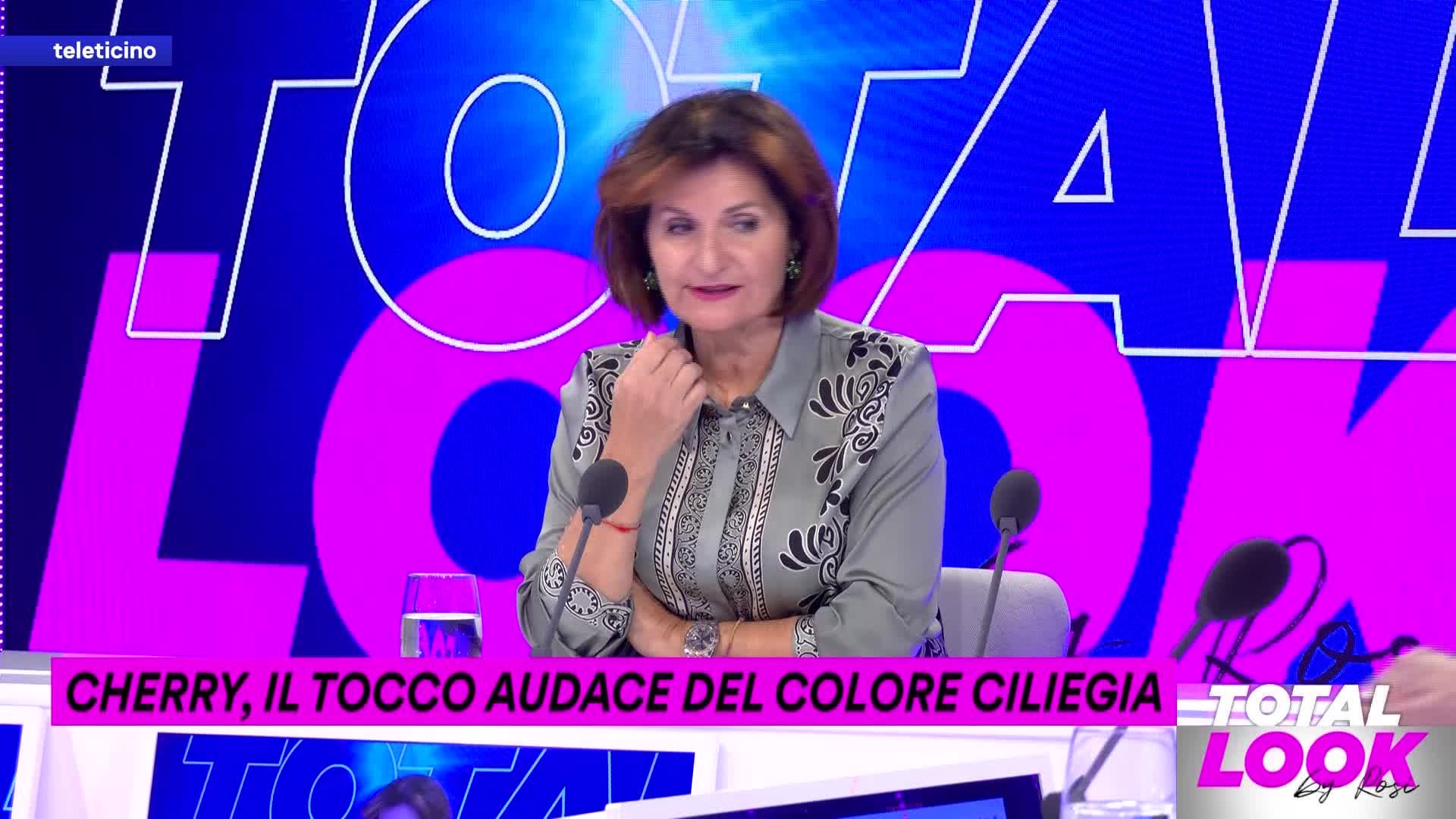 Total Look by Rosi del 27 gennaio 2026 - CHERRY, IL TOCCO AUDACE DEL  COLORE CILIEGIA
